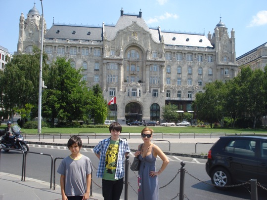Parliament, Pest side